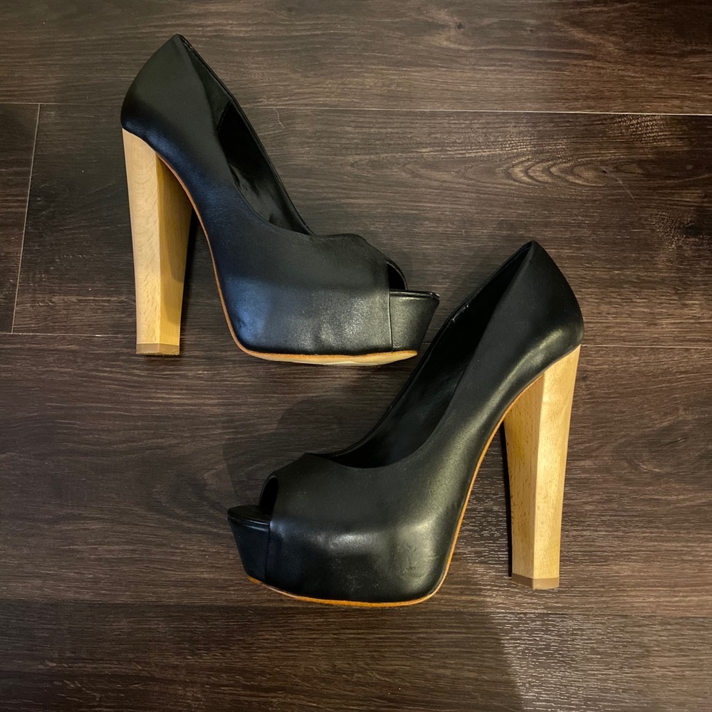 Steve Madden Black Open Toe Pumps, Felicite
